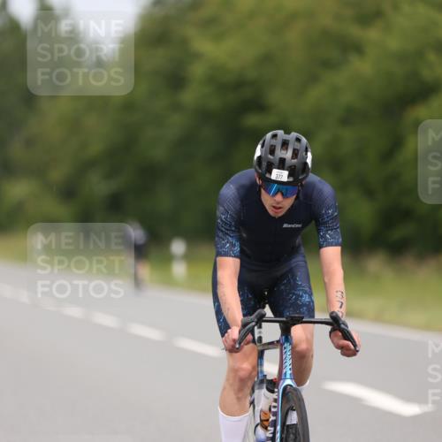 22.06.2025 - Viking Triathlon Yannick Fuchs http://msf.ph/oto/8086869 22.06.2025 12:47:01 Radfahren 101, 191, 263, 377, 480 meine-sportfotos.de
