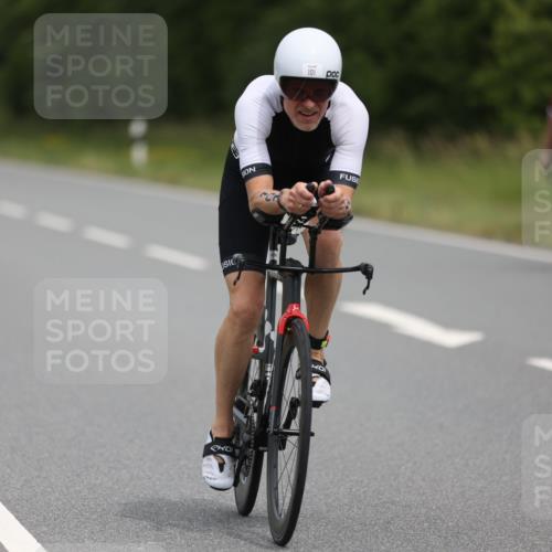 22.06.2025 - Viking Triathlon Yannick Fuchs http://msf.ph/oto/8086876 22.06.2025 12:47:09 Radfahren 64, 101, 263 meine-sportfotos.de