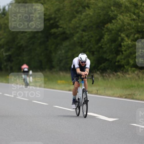 22.06.2025 - Viking Triathlon Yannick Fuchs http://msf.ph/oto/8086905 22.06.2025 12:47:21 Radfahren 42, 137, 224, 233, 343, 410, 517 meine-sportfotos.de