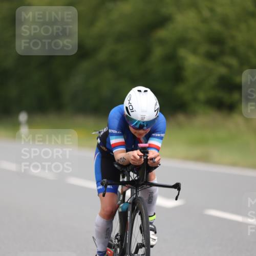 22.06.2025 - Viking Triathlon Yannick Fuchs http://msf.ph/oto/8086934 22.06.2025 12:47:27 Radfahren 42, 137, 223, 224, 282, 343, 410, 517 meine-sportfotos.de