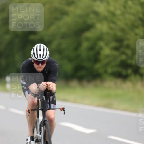 22.06.2025 - Viking Triathlon Yannick Fuchs http://msf.ph/oto/8086996 22.06.2025 12:47:48 Radfahren 103, 113, 149, 215, 390, 461 meine-sportfotos.de