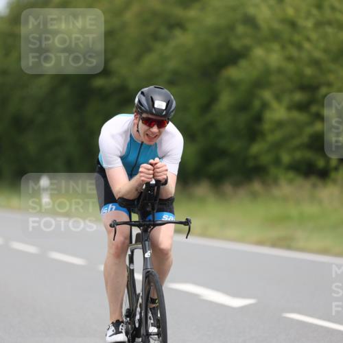 22.06.2025 - Viking Triathlon Yannick Fuchs http://msf.ph/oto/8087003 22.06.2025 12:47:49 Radfahren 103, 113, 149, 215, 390, 461 meine-sportfotos.de