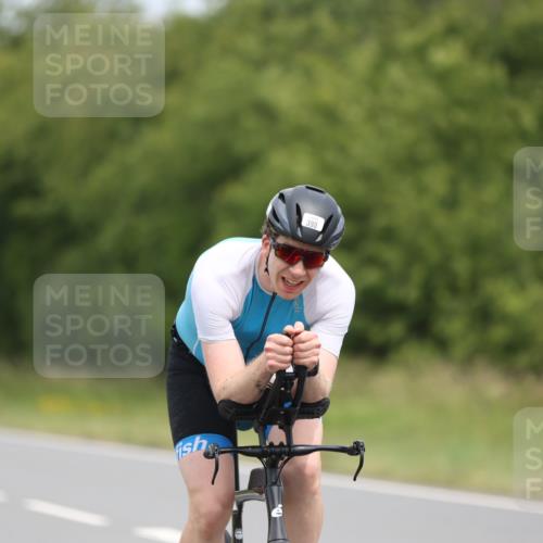 22.06.2025 - Viking Triathlon Yannick Fuchs http://msf.ph/oto/8087005 22.06.2025 12:47:49 Radfahren 103, 113, 149, 215, 390, 461 meine-sportfotos.de