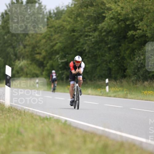 22.06.2025 - Viking Triathlon Yannick Fuchs http://msf.ph/oto/8087032 22.06.2025 12:48:16 Radfahren 300 meine-sportfotos.de