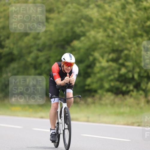 22.06.2025 - Viking Triathlon Yannick Fuchs http://msf.ph/oto/8087038 22.06.2025 12:48:18 Radfahren 300, 524 meine-sportfotos.de