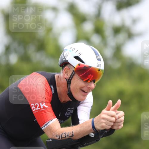22.06.2025 - Viking Triathlon Yannick Fuchs http://msf.ph/oto/8087043 22.06.2025 12:48:20 Radfahren 300, 524 meine-sportfotos.de