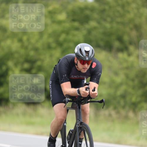22.06.2025 - Viking Triathlon Yannick Fuchs http://msf.ph/oto/8087067 22.06.2025 12:48:55 Radfahren 50, 68, 80, 141, 165, 379 meine-sportfotos.de