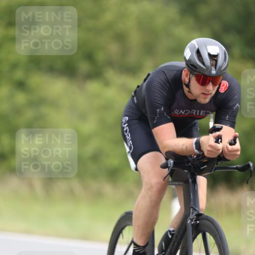 22.06.2025 - Viking Triathlon Yannick Fuchs http://msf.ph/oto/8087068 22.06.2025 12:48:56 Radfahren 50, 68, 80, 141, 165, 379 meine-sportfotos.de