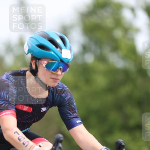 22.06.2025 - Viking Triathlon Yannick Fuchs http://msf.ph/oto/8087074 22.06.2025 12:48:58 Radfahren 50, 80, 141, 165, 379 meine-sportfotos.de