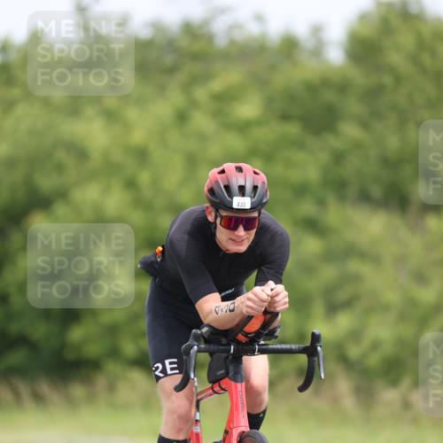 22.06.2025 - Viking Triathlon Yannick Fuchs http://msf.ph/oto/8087086 22.06.2025 12:49:15 Radfahren 38, 55, 177, 430, 501 meine-sportfotos.de
