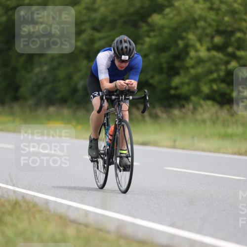 22.06.2025 - Viking Triathlon Yannick Fuchs http://msf.ph/oto/8087089 22.06.2025 12:49:27 Radfahren 36, 55, 608 meine-sportfotos.de