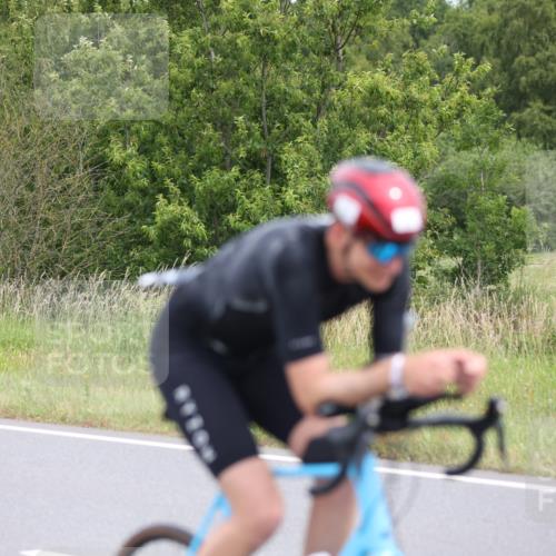 22.06.2025 - Viking Triathlon Yannick Fuchs http://msf.ph/oto/8087097 22.06.2025 12:50:52 Radfahren 75, 264, 304, 317, 436, 507, 630 meine-sportfotos.de
