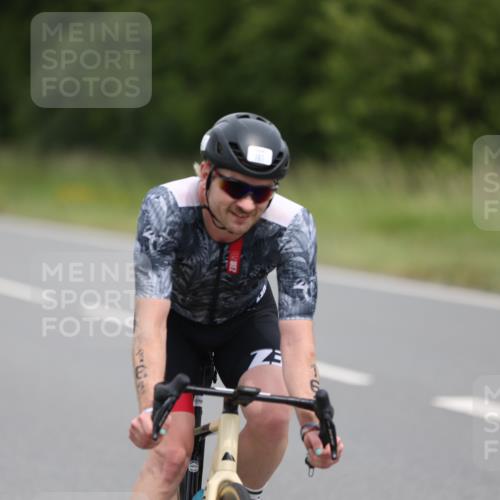 22.06.2025 - Viking Triathlon Yannick Fuchs http://msf.ph/oto/8087111 22.06.2025 12:51:15 Radfahren 69, 158, 161, 171, 265, 273, 452, 554 meine-sportfotos.de