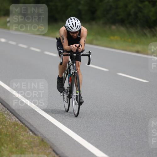 22.06.2025 - Viking Triathlon Yannick Fuchs http://msf.ph/oto/8087121 22.06.2025 12:51:20 Radfahren 69, 158, 161, 265, 273, 296, 554 meine-sportfotos.de