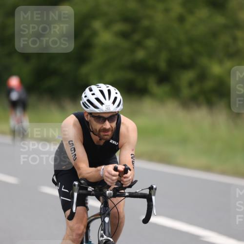 22.06.2025 - Viking Triathlon Yannick Fuchs http://msf.ph/oto/8087124 22.06.2025 12:51:21 Radfahren 69, 158, 265, 273, 296, 554 meine-sportfotos.de
