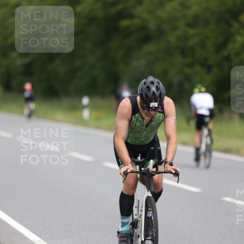 22.06.2025 - Viking Triathlon Yannick Fuchs http://msf.ph/oto/8087130 22.06.2025 12:51:24 Radfahren 265, 296, 554 meine-sportfotos.de