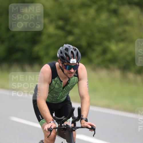 22.06.2025 - Viking Triathlon Yannick Fuchs http://msf.ph/oto/8087132 22.06.2025 12:51:25 Radfahren 265, 296 meine-sportfotos.de