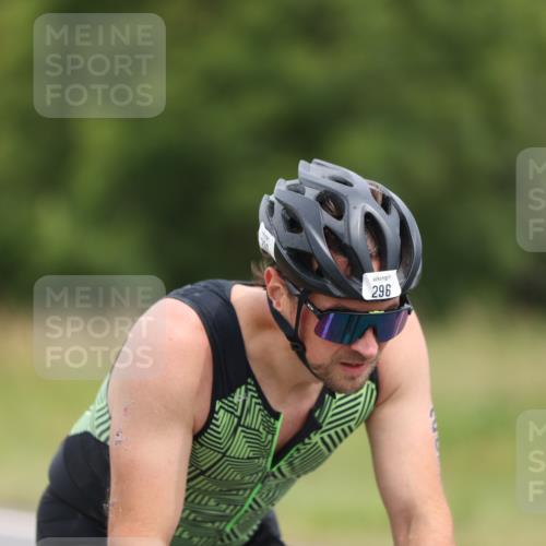 22.06.2025 - Viking Triathlon Yannick Fuchs http://msf.ph/oto/8087134 22.06.2025 12:51:26 Radfahren 265, 296 meine-sportfotos.de
