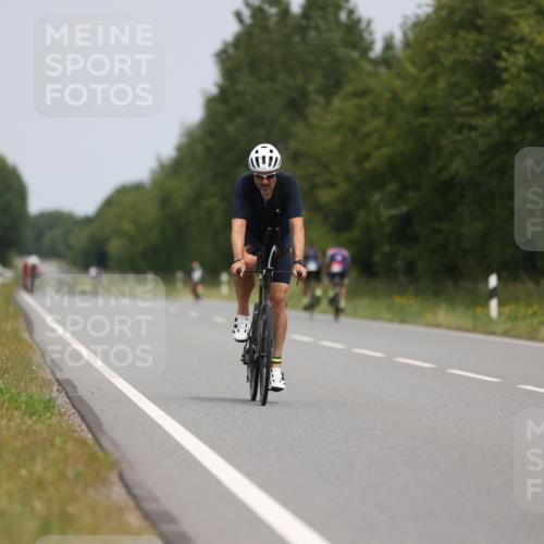 22.06.2025 - Viking Triathlon Yannick Fuchs http://msf.ph/oto/8087151 22.06.2025 12:51:56 Radfahren 456, 533, 615, 656 meine-sportfotos.de