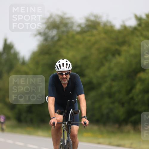 22.06.2025 - Viking Triathlon Yannick Fuchs http://msf.ph/oto/8087156 22.06.2025 12:51:58 Radfahren 456, 533, 615, 656 meine-sportfotos.de