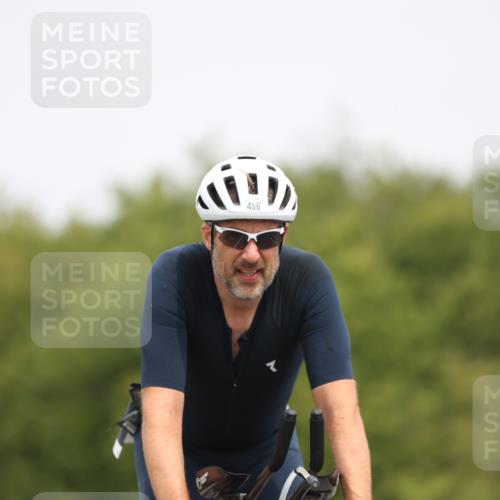 22.06.2025 - Viking Triathlon Yannick Fuchs http://msf.ph/oto/8087159 22.06.2025 12:51:59 Radfahren 456, 533, 615, 656 meine-sportfotos.de