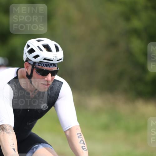 22.06.2025 - Viking Triathlon Yannick Fuchs http://msf.ph/oto/8087162 22.06.2025 12:56:50 Radfahren 246, 276, 305, 313, 366, 542 meine-sportfotos.de