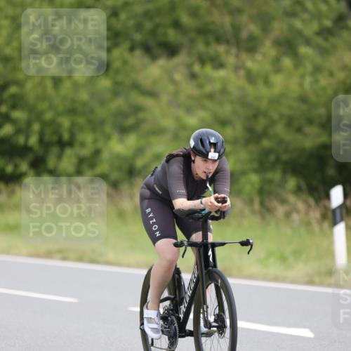 22.06.2025 - Viking Triathlon Yannick Fuchs http://msf.ph/oto/8087190 22.06.2025 12:57:13 Radfahren 24, 162, 183, 332, 500 meine-sportfotos.de