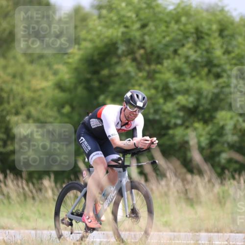 22.06.2025 - Viking Triathlon Yannick Fuchs http://msf.ph/oto/8087211 22.06.2025 12:57:46 Radfahren 150, 638 meine-sportfotos.de