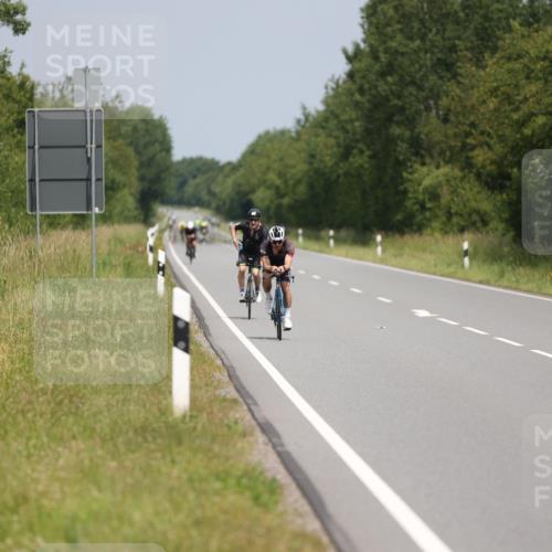 22.06.2025 - Viking Triathlon Yannick Fuchs http://msf.ph/oto/8087281 22.06.2025 12:58:50 Radfahren 26, 61, 375, 659 meine-sportfotos.de