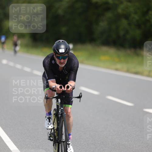 22.06.2025 - Viking Triathlon Yannick Fuchs http://msf.ph/oto/8087297 22.06.2025 12:58:57 Radfahren 26, 61, 234, 375 meine-sportfotos.de