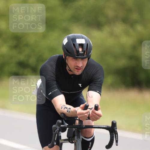 22.06.2025 - Viking Triathlon Yannick Fuchs http://msf.ph/oto/8087377 22.06.2025 13:01:40 Radfahren 95, 182, 419 meine-sportfotos.de