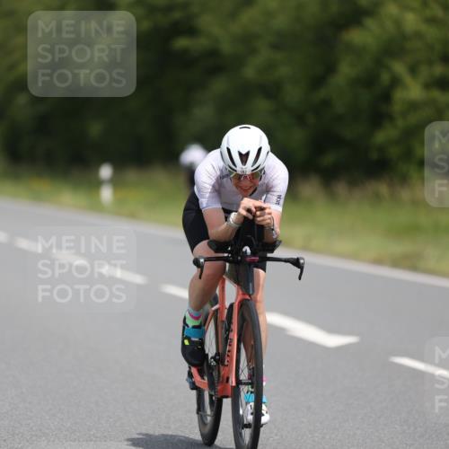 22.06.2025 - Viking Triathlon Yannick Fuchs http://msf.ph/oto/8087381 22.06.2025 13:01:41 Radfahren 182, 419 meine-sportfotos.de