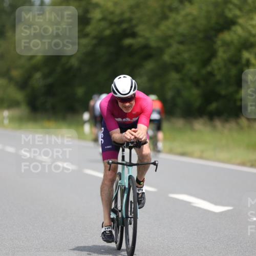 22.06.2025 - Viking Triathlon Yannick Fuchs http://msf.ph/oto/8087404 22.06.2025 13:02:14 Radfahren 370, 440 meine-sportfotos.de