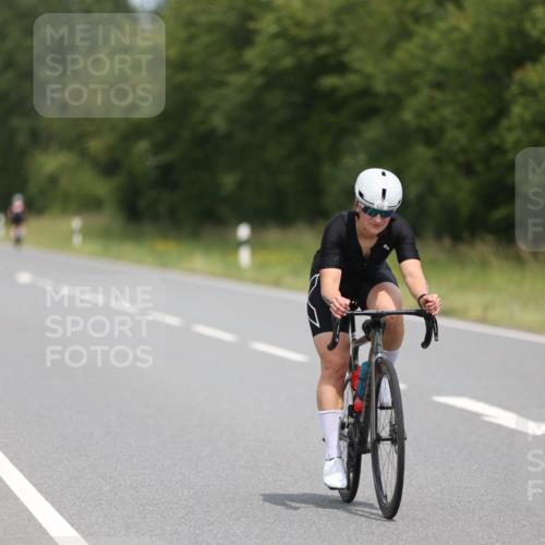 22.06.2025 - Viking Triathlon Yannick Fuchs http://msf.ph/oto/8087465 22.06.2025 13:03:39 Radfahren 44, 130, 356, 530, 538 meine-sportfotos.de