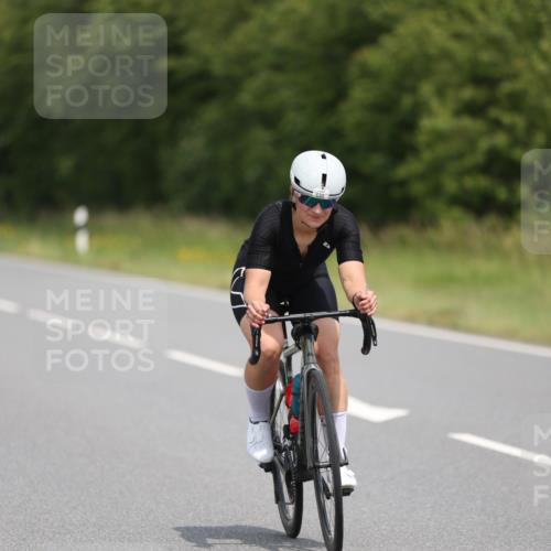 22.06.2025 - Viking Triathlon Yannick Fuchs http://msf.ph/oto/8087467 22.06.2025 13:03:40 Radfahren 44, 130, 356, 530, 538 meine-sportfotos.de