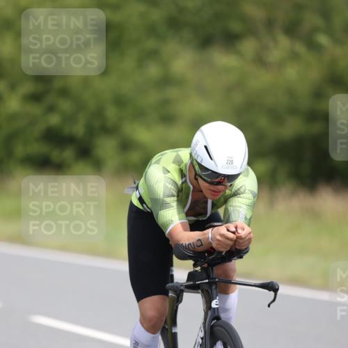 22.06.2025 - Viking Triathlon Yannick Fuchs http://msf.ph/oto/8087479 22.06.2025 13:04:01 Radfahren 220, 292, 324, 655 meine-sportfotos.de
