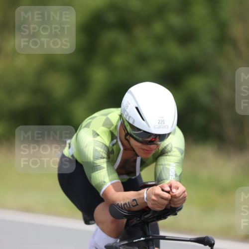 22.06.2025 - Viking Triathlon Yannick Fuchs http://msf.ph/oto/8087480 22.06.2025 13:04:01 Radfahren 220, 292, 324, 655 meine-sportfotos.de