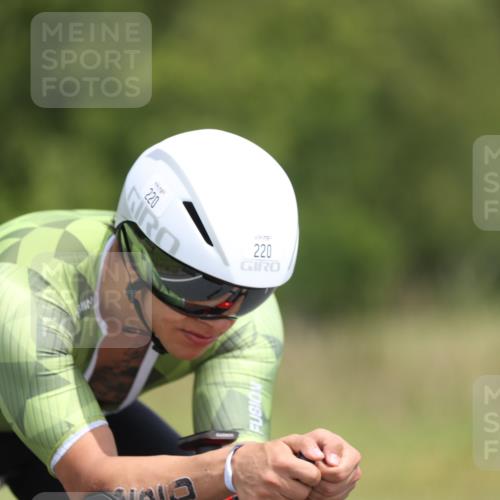 22.06.2025 - Viking Triathlon Yannick Fuchs http://msf.ph/oto/8087482 22.06.2025 13:04:02 Radfahren 220, 292, 324, 361, 655 meine-sportfotos.de