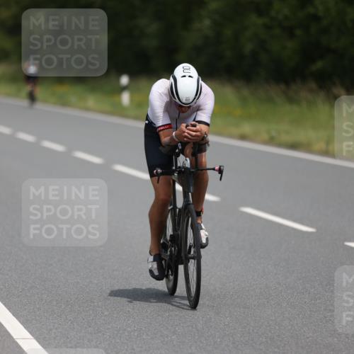 22.06.2025 - Viking Triathlon Yannick Fuchs http://msf.ph/oto/8087511 22.06.2025 13:04:48 Radfahren 450, 473, 623 meine-sportfotos.de