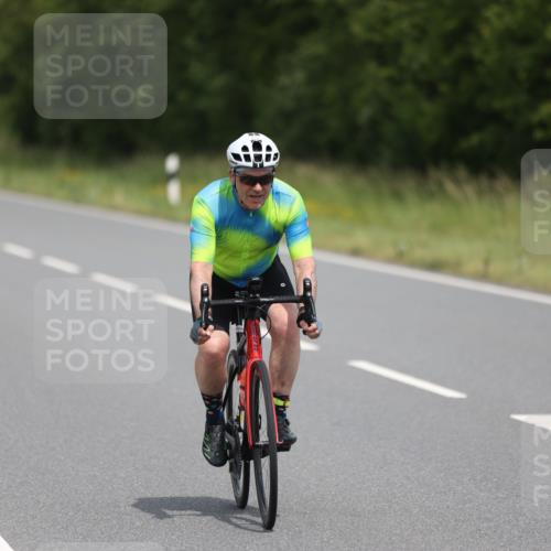 22.06.2025 - Viking Triathlon Yannick Fuchs http://msf.ph/oto/8087519 22.06.2025 13:04:53 Radfahren 450, 473, 623 meine-sportfotos.de