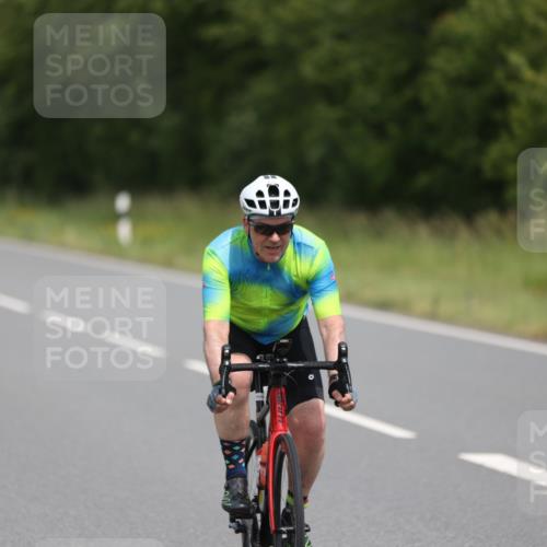 22.06.2025 - Viking Triathlon Yannick Fuchs http://msf.ph/oto/8087520 22.06.2025 13:04:53 Radfahren 450, 473, 623 meine-sportfotos.de