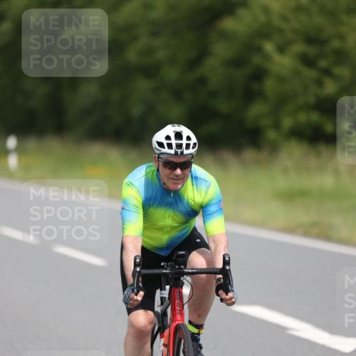 22.06.2025 - Viking Triathlon Yannick Fuchs http://msf.ph/oto/8087522 22.06.2025 13:04:53 Radfahren 450, 473, 623 meine-sportfotos.de