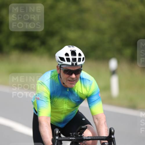 22.06.2025 - Viking Triathlon Yannick Fuchs http://msf.ph/oto/8087525 22.06.2025 13:04:54 Radfahren 450, 473, 523, 623, 653 meine-sportfotos.de