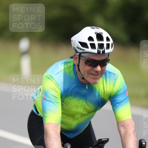 22.06.2025 - Viking Triathlon Yannick Fuchs http://msf.ph/oto/8087527 22.06.2025 13:04:54 Radfahren 450, 473, 523, 623, 653 meine-sportfotos.de