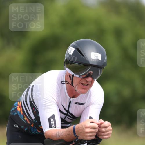 22.06.2025 - Viking Triathlon Yannick Fuchs http://msf.ph/oto/8087594 22.06.2025 13:08:42 Radfahren 290, 357 meine-sportfotos.de