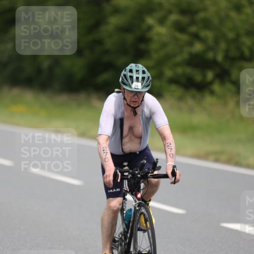 22.06.2025 - Viking Triathlon Yannick Fuchs http://msf.ph/oto/8087625 22.06.2025 13:09:07 Radfahren 270 meine-sportfotos.de