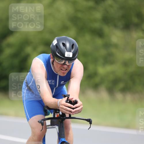 22.06.2025 - Viking Triathlon Yannick Fuchs http://msf.ph/oto/8087636 22.06.2025 13:09:19 Radfahren 109, 131, 369, 442, 447, 639 meine-sportfotos.de