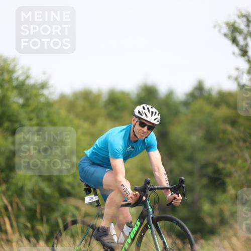 22.06.2025 - Viking Triathlon Yannick Fuchs http://msf.ph/oto/8087657 22.06.2025 13:10:02 Radfahren 25, 128, 181, 614 meine-sportfotos.de