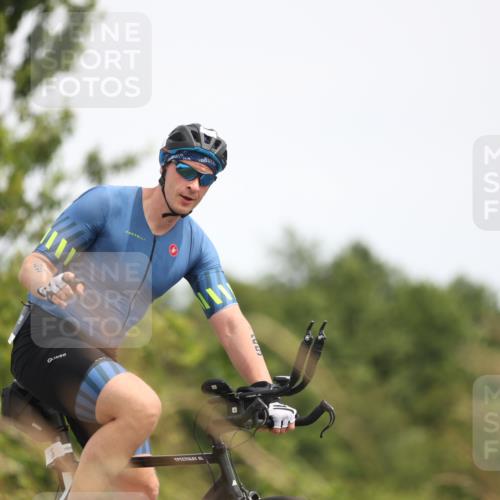 22.06.2025 - Viking Triathlon Yannick Fuchs http://msf.ph/oto/8087664 22.06.2025 13:10:04 Radfahren 25, 128, 181, 614 meine-sportfotos.de