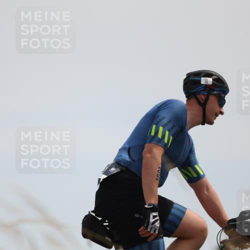 22.06.2025 - Viking Triathlon Yannick Fuchs http://msf.ph/oto/8087675 22.06.2025 13:10:06 Radfahren 25, 128, 181, 614 meine-sportfotos.de